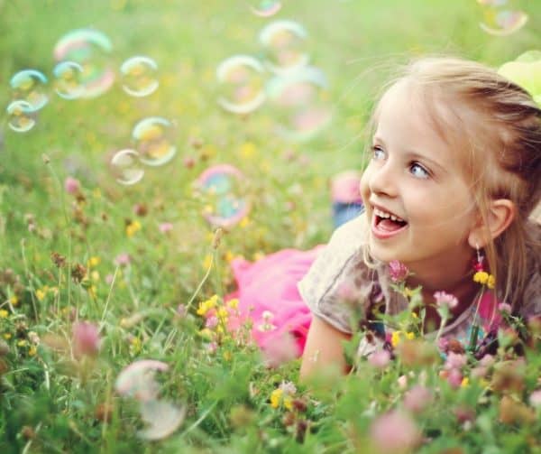 How to make Rainy Day DIY Bubble Wands