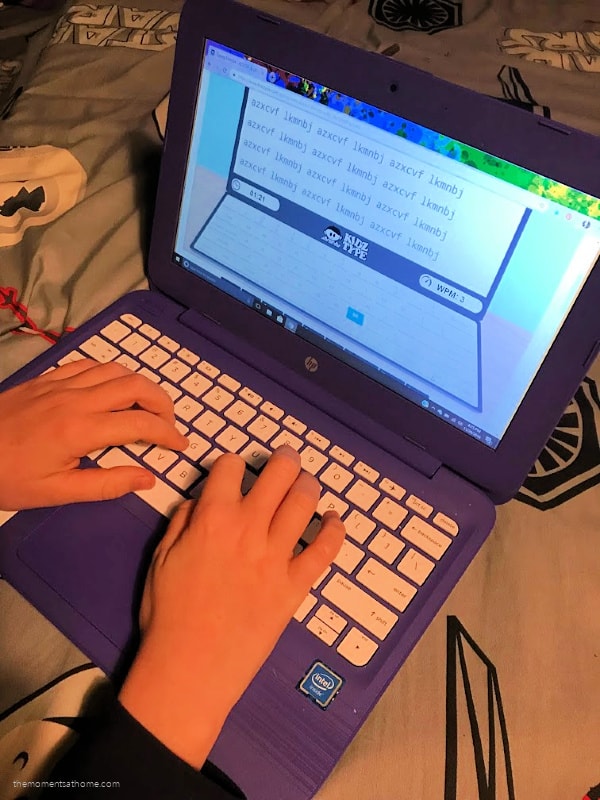 Free typing games from KidzType.