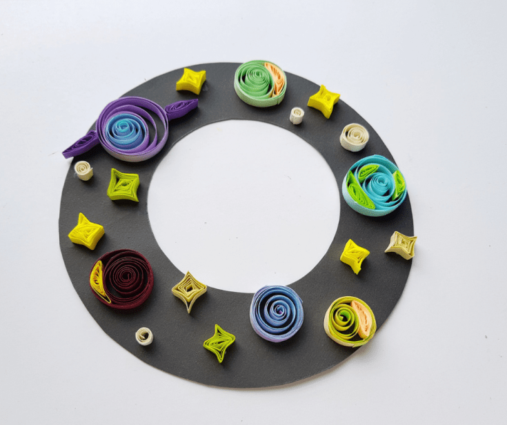 DIY paper planet wreath
