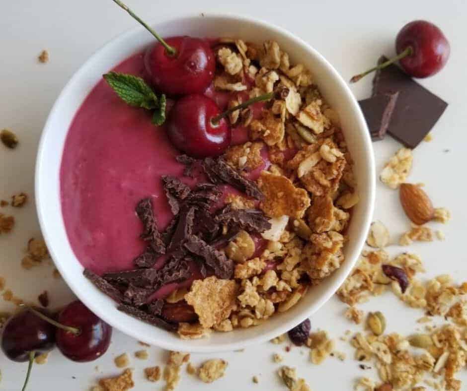 smoothie bowl toppings 