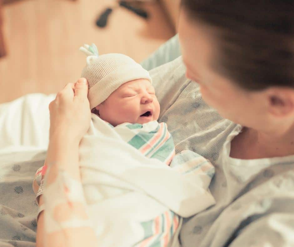 picture of mom and new baby in hospital